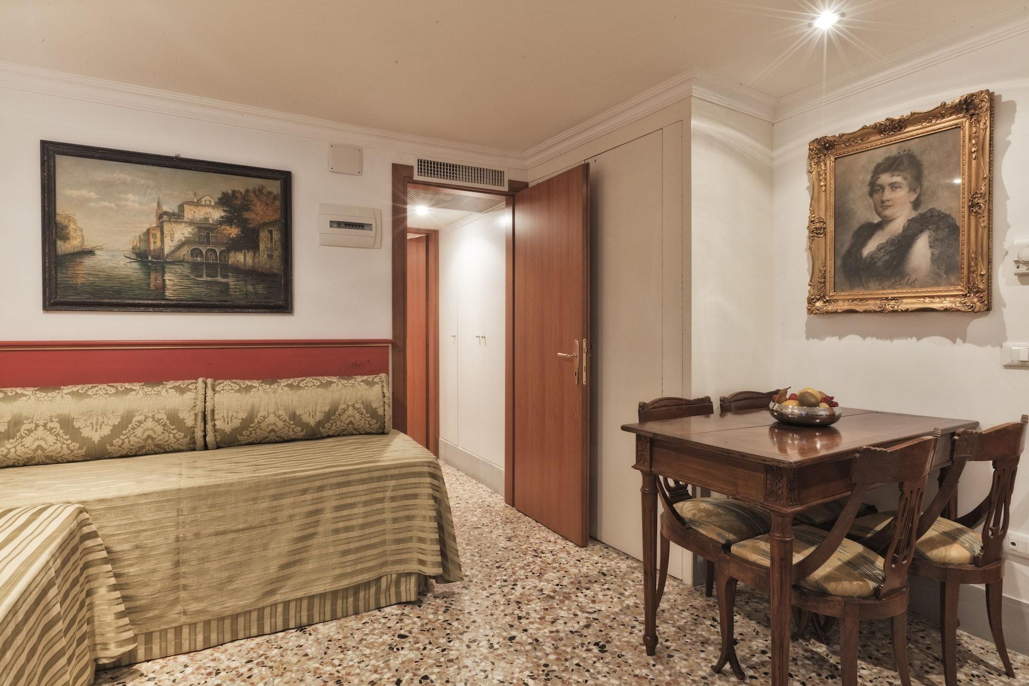 Palazzo Cendon Piano Antico Hotel Venezia